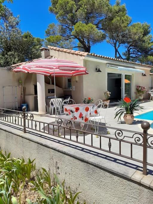 Villa Le Bosquet En Luberon. Ménerbes Eksteriør billede